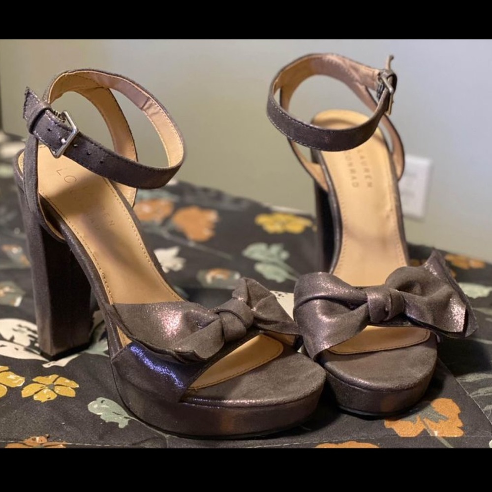 Lauren Conrad, size 7 mauve heals